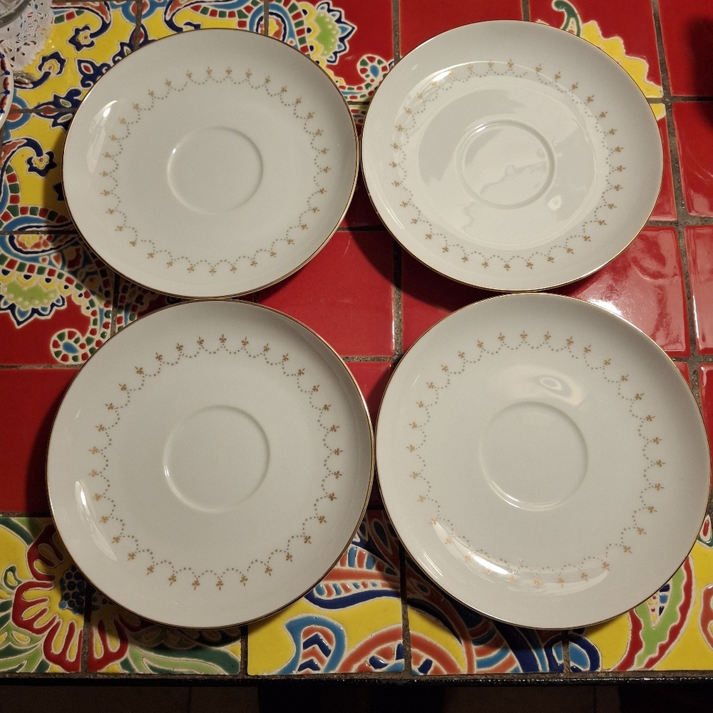 Mikasa Royalty Fleur De Lis On Dotted Chain 4 Saucers Excel Vntg Discont